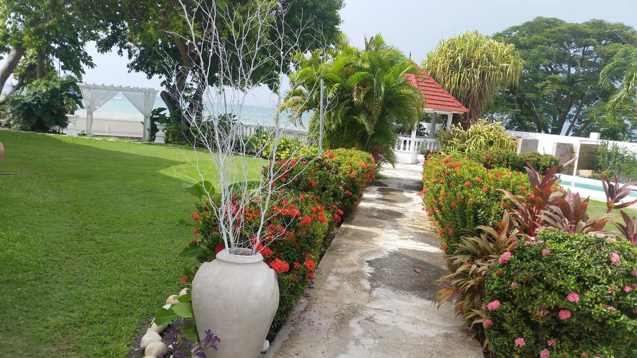 Whispering Bamboo Cove Resort Belfast ภายนอก รูปภาพ
